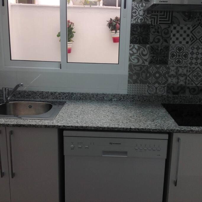 Oceanografico, Playa, Puerto Juanjo Apartment Валенсия Екстериор снимка